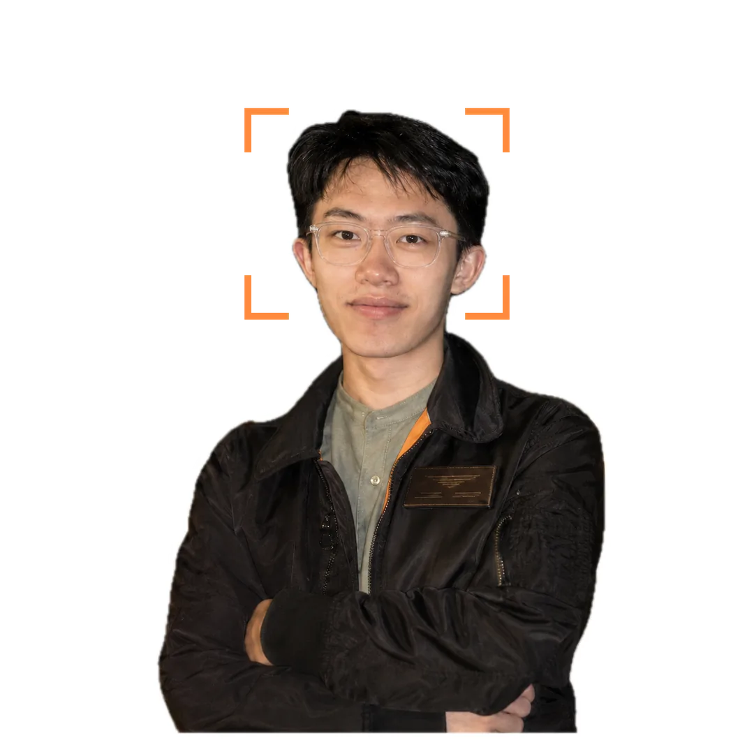 Jie 站在这里
